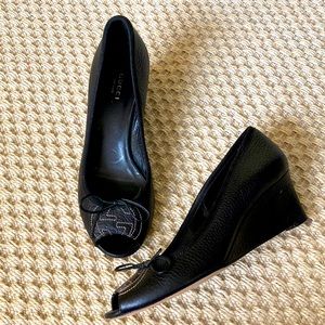 GUCCI Soho Interlocking GG Bow Wedge Pumps, 38